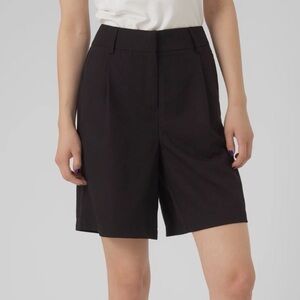 Vero Moda High Waist Tailored Shorts Black NWT US 4 Cruel Intentions Wardrobe